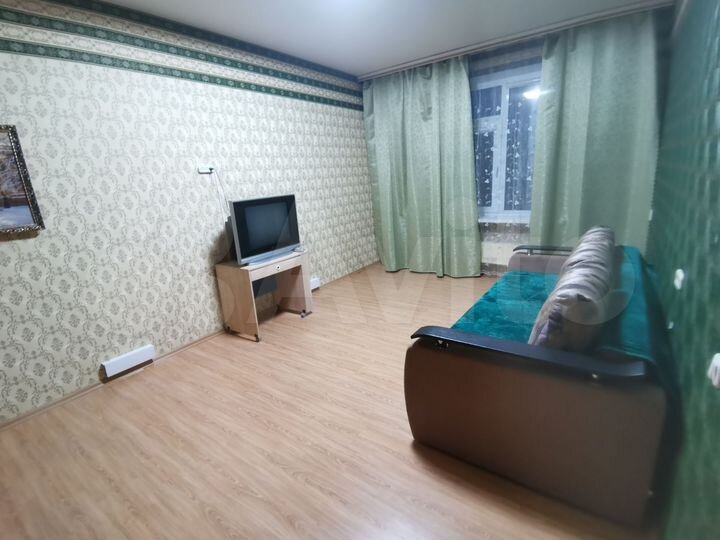 2-к. квартира, 55 м², 4/9 эт.