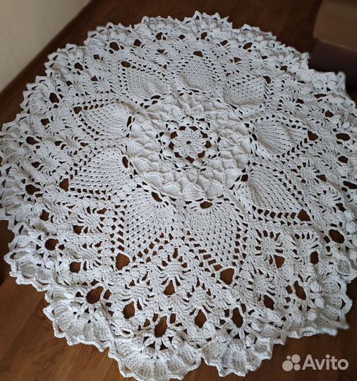 Ковер вязаный, ручной работы