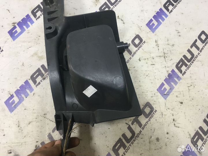 Накладка порога задняя правая Форд Фокус 2