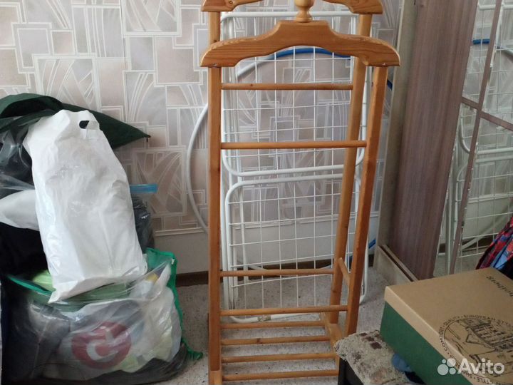 Вешалка напольная