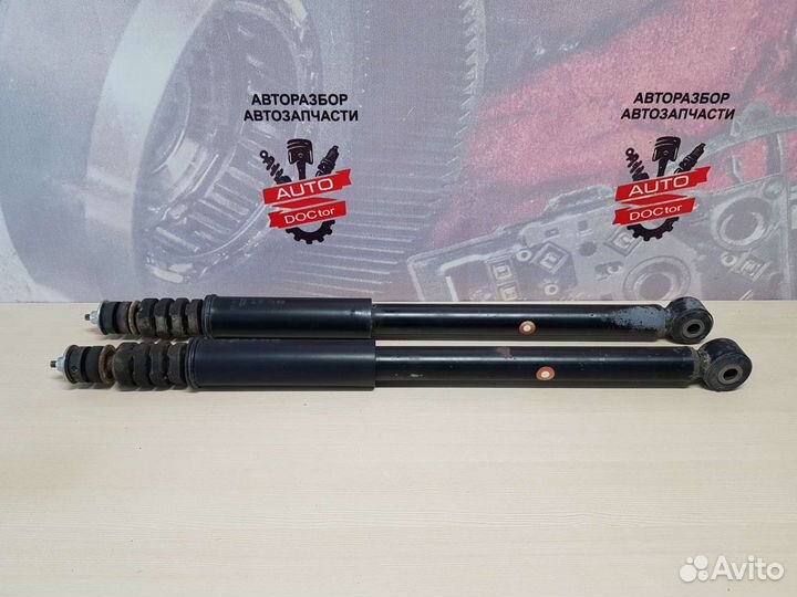 Задние амортизаторы пара Renault Duster 1 2WD