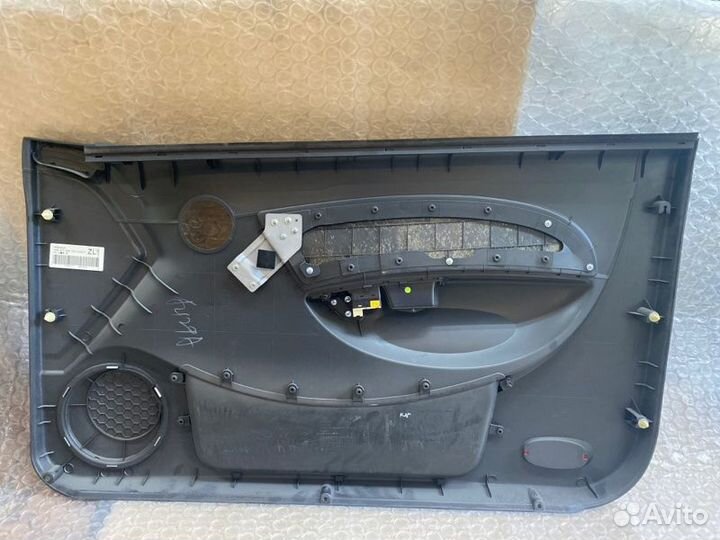 Обшивка двери передняя левая Chevrolet Aveo 2005