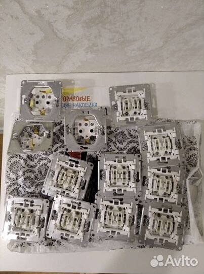 Выключатели и розетки SneiderElecktric