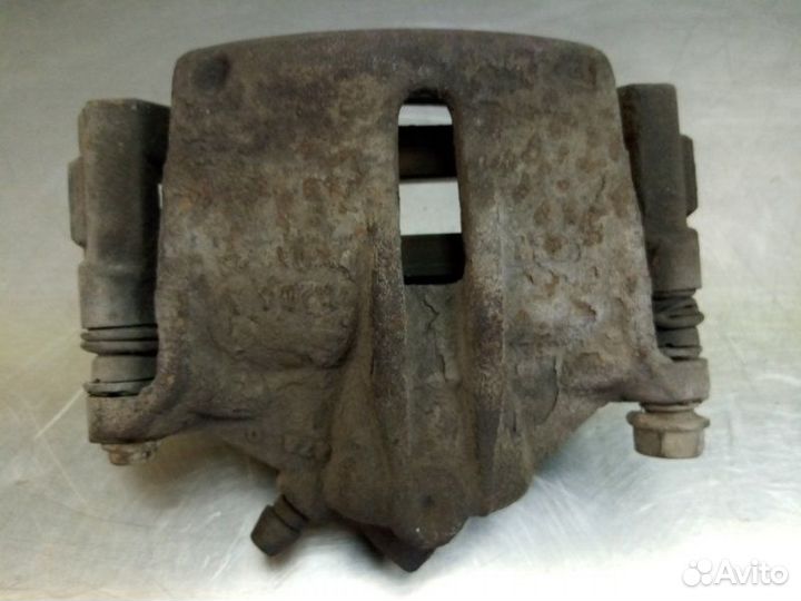 Суппорт передний левый Ford Mondeo B4Y chba 2001