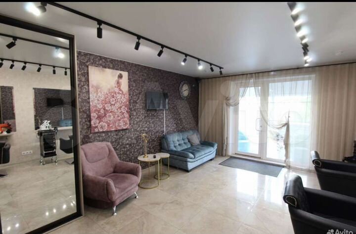 Комната 74,4 м² в 3-к., 1/10 эт.