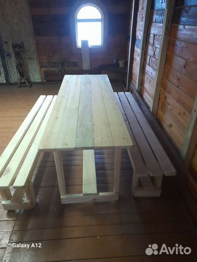 Стол и скамейки