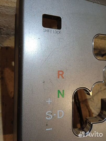 Рамка селектора АКПП Toyota Land Cruiser 200 4.5л