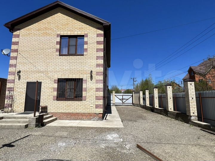 Коттедж 137 м² на участке 4 сот.