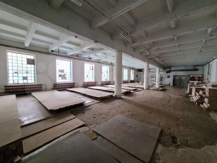 Помещение свободного назначения 725 м.кв