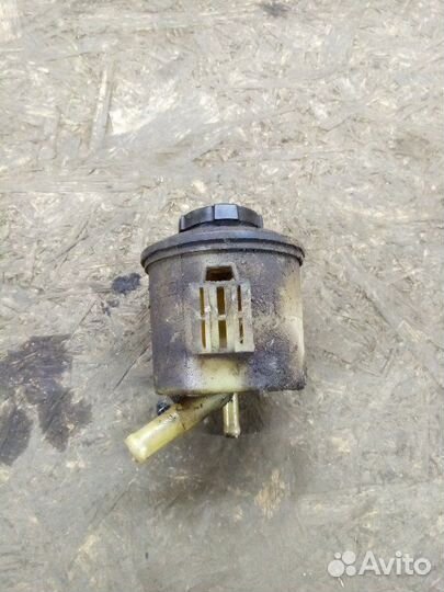 Бачок гидроусилителя Nissan Almera Classic B10