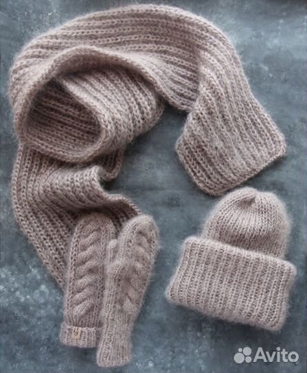 Шапочки и наборы из мохера ручной вязки