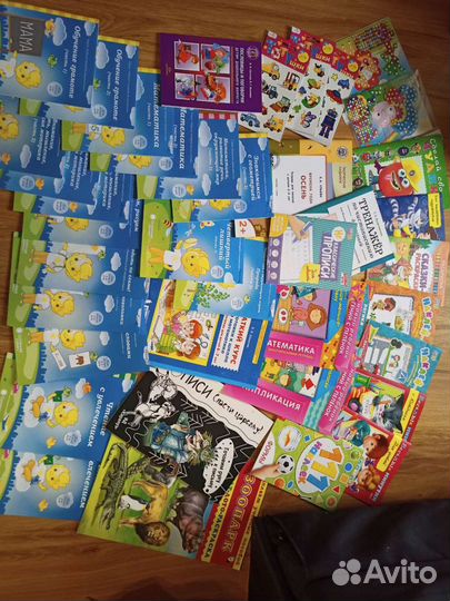 Новые игрушки в упаковке на подарок