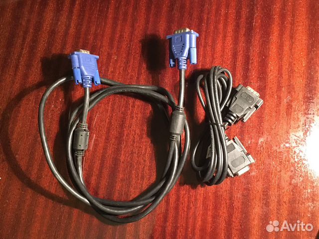 VGA кабель для связи монитора и компьютера