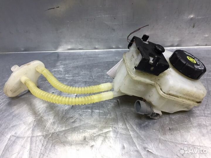 Бачок главного тормозного цилиндра Opel Meriva