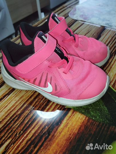 Кроссовки Nike для девочки