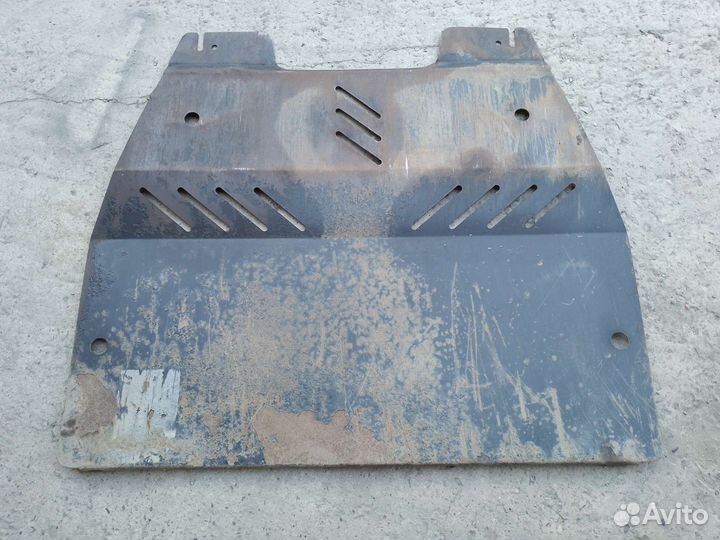 Защита двигателя б/у на CitroenC4