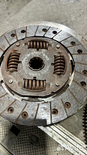 Комплект сцепления Мерседес 208-410