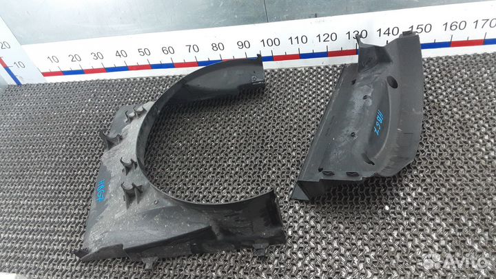 Диффузор вентилятора Land Rover Discovery 3 2007