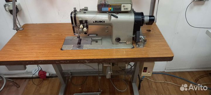 Продам двухигольную промышленную швейную машину