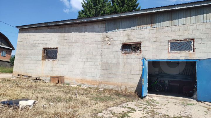 Гараж, > 30 м²