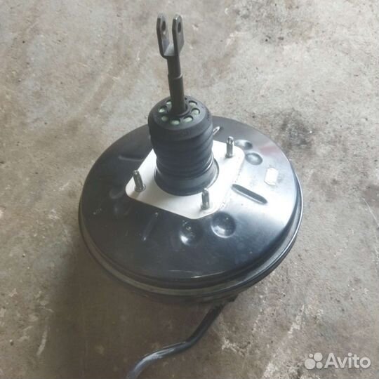 Вакуумный усилитель тормозов Renault Logan 2