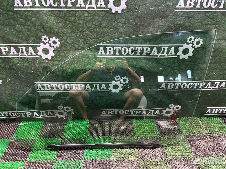 Стекло двойное переднее левое Lexus Lx 2009-2022