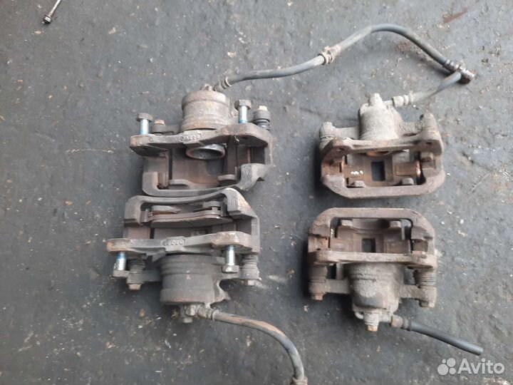 Суппорта передние Chevrolet Lacetti