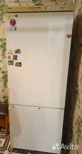 Холодильник Siemens