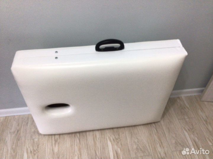 Массажный стол