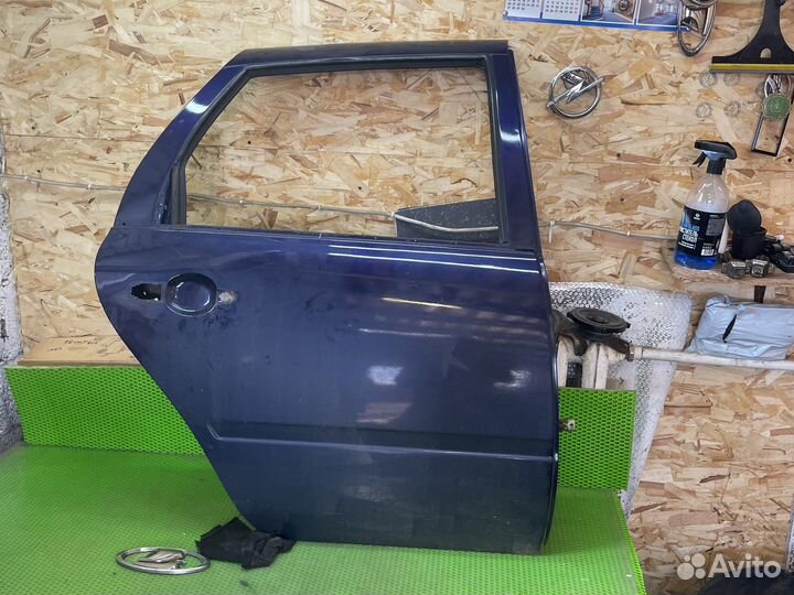 Задняя правая дверь гранта