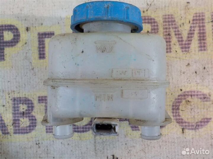 Бачок главного тормозного цилиндра Nissan Almera