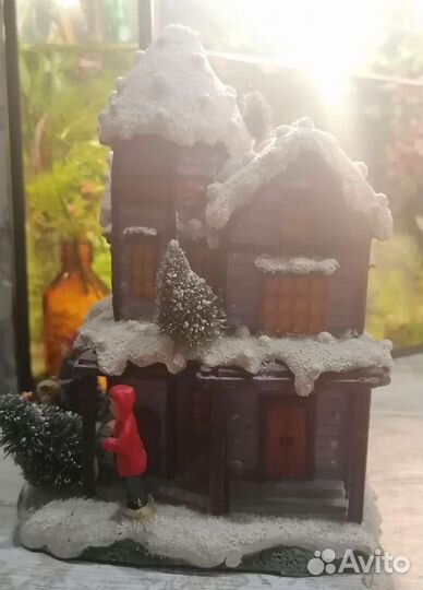 Новогодний домик с подсветкой