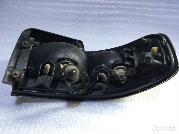 Фонарь toyota camry 30 левый