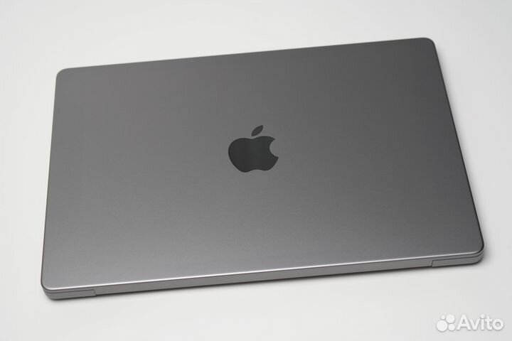 Macbook pro 14 m1 pro 16gb 512gb