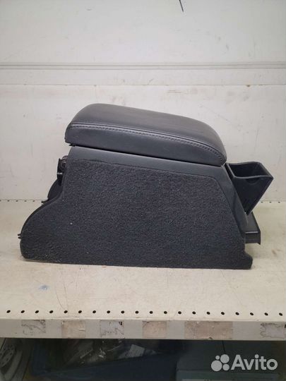 Подлокотник Skoda Superb 2002-2008