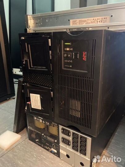 Источник бесперебойного питания APC smart-UPS 5000