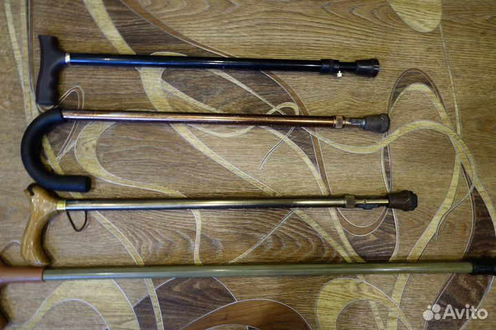 Трость для ходьбы, Ходунки взрослых на колесах