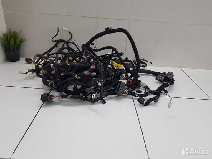 Электропроводка салонная (Geely Coolray)