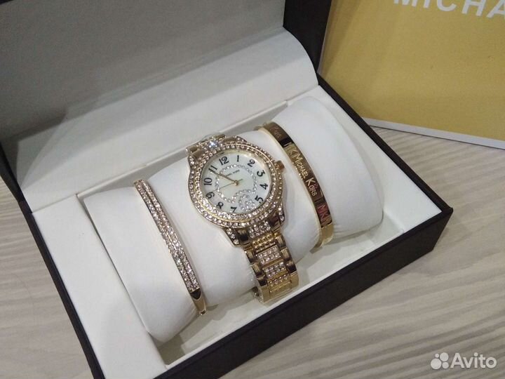 Набор женский часы