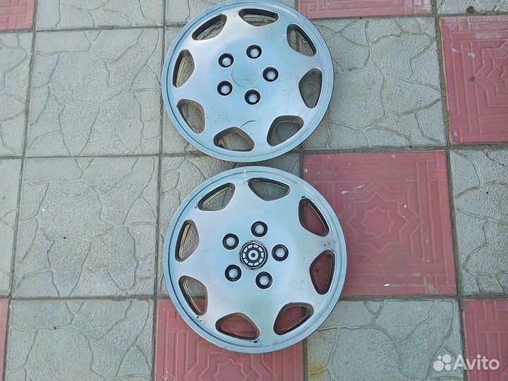 Колпаки на R-14, R-15, R-13, и один R-16