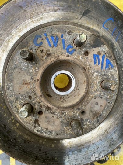 Передняя левая ступица Honda Civic 4D