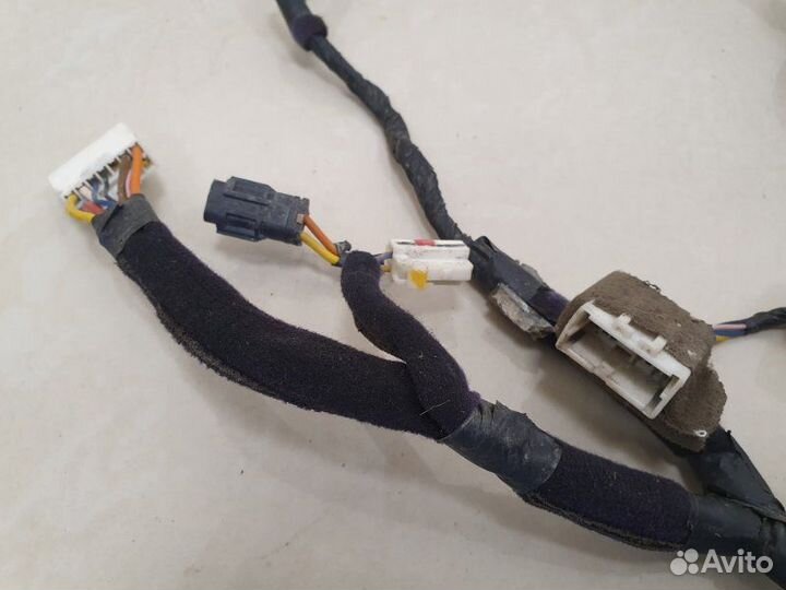 Проводка двери передняя правая Hyundai Sonata YF