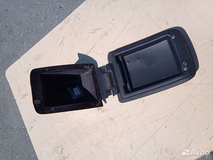 Бардачок подлокотник Opel omega b омега б