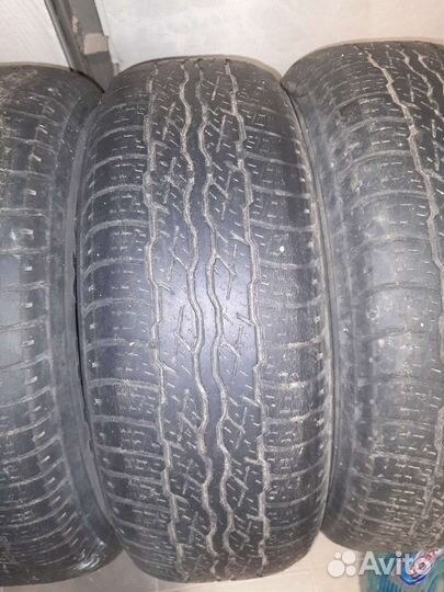 Bridgestone Dueler H/T D687 225/65 R17 T