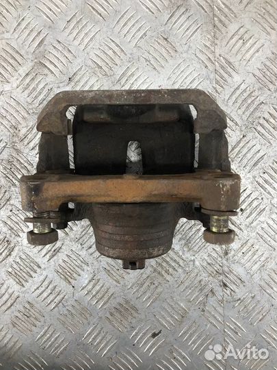 Суппорт тормозной передний левый Infiniti Fx35 S50