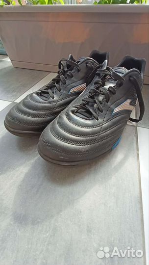 Футбольные бутсы