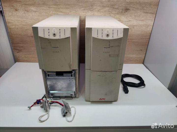Ибп APC Smart-UPS SU2200inet 1600 Вт