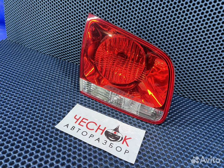 Фонарь задний левый внутренний VW Touareg GP