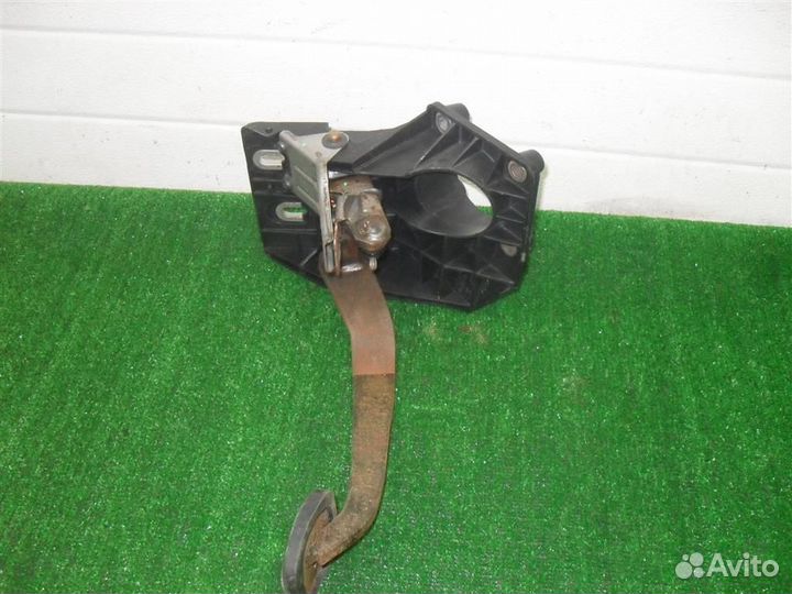 Педаль тормоза Ford Maverick TM1 2005