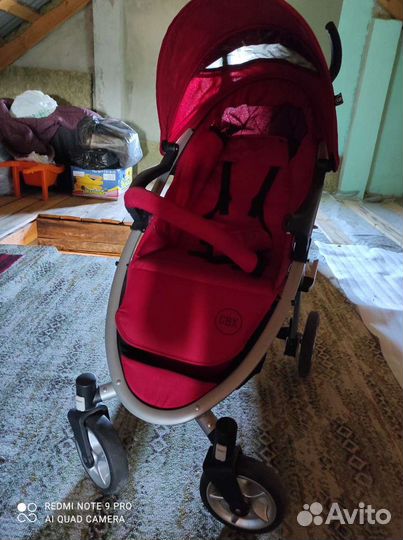 Прогулочная коляска